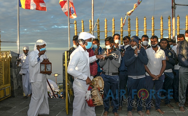 SLAF
CONDUCTS 'SRI PADA' CLEANING PROGRAM FOR 4TH CONSECUTIVE YEAR