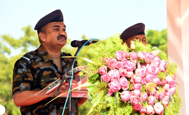 Badge Awarding Ceremony of EOD Basic Courses SLAF Station Palavi