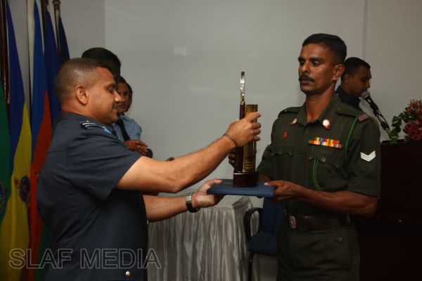 51 වෙනි අධිකාරී නොලත් නිළධාරීන්ගේ කළමණාකරන පාඨමාලාව විසිර යයි