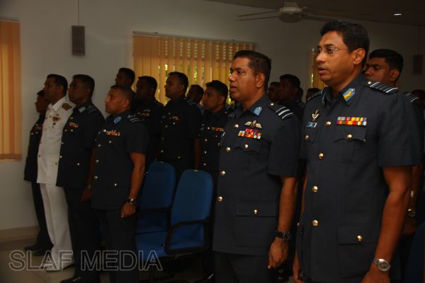 51 වෙනි අධිකාරී නොලත් නිළධාරීන්ගේ කළමණාකරන පාඨමාලාව විසිර යයි