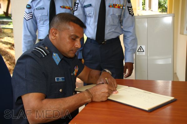 51 වෙනි අධිකාරී නොලත් නිළධාරීන්ගේ කළමණාකරන පාඨමාලාව විසිර යයි