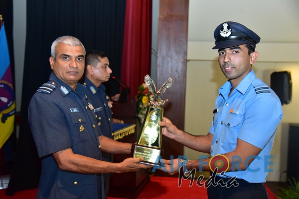 No 59 Junior Command and Staff Course Graduate from China Bay