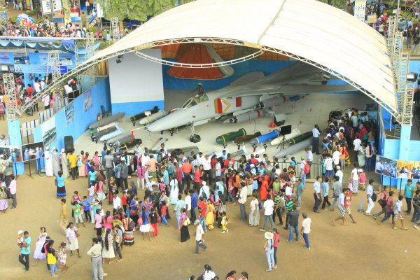 Sri Lanka Air Force 5th best Exhibit at “Dayata Kirula” Exhibition 2014