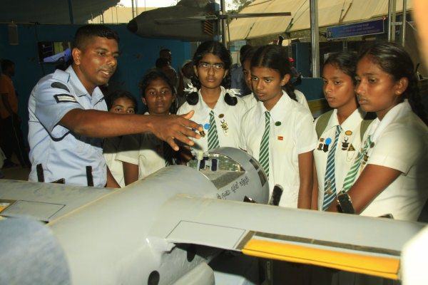 Sri Lanka Air Force 5th best Exhibit at “Dayata Kirula” Exhibition 2014