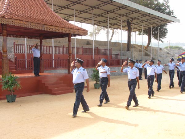 චීන වරාය ගුවන් හමුදා විද්යාපීඨයට වසර 60