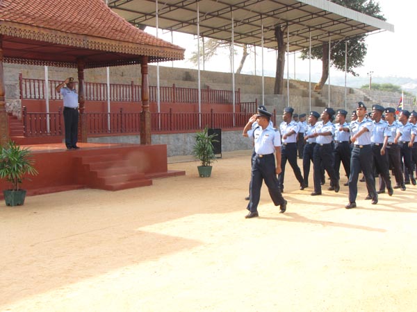 චීන වරාය ගුවන් හමුදා විද්යාපීඨයට වසර 60