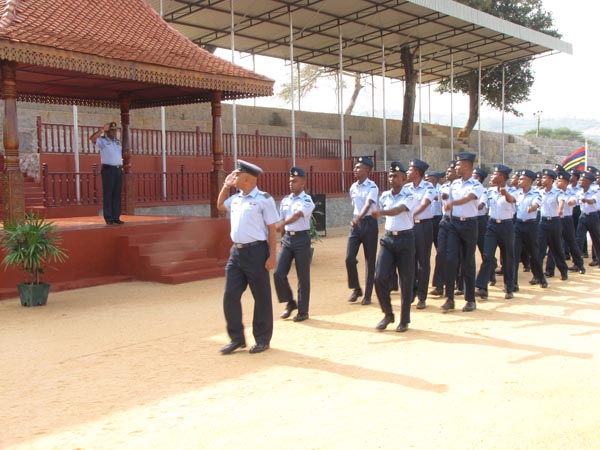 චීන වරාය ගුවන් හමුදා විද්යාපීඨයට වසර 60