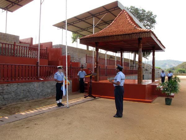 චීන වරාය ගුවන් හමුදා විද්යාපීඨයට වසර 60