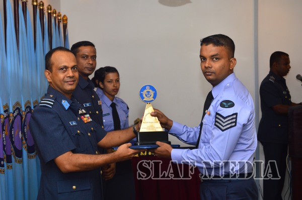 Certificate Awarding Ceremony Of The No 61 Non Commissioned
Officers’ Management Course