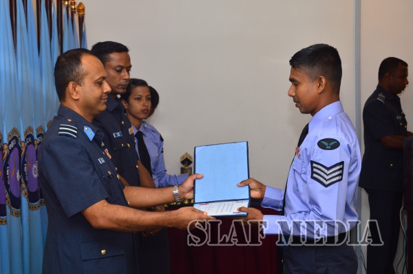 Certificate Awarding Ceremony Of The No 61 Non Commissioned
Officers’ Management Course