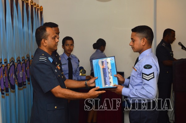 Certificate Awarding Ceremony Of The No 61 Non Commissioned
Officers’ Management Course