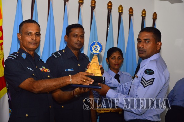 The Certificate
Awarding Ceremony of no. 62 Non Commissioned Officers’ Management Course