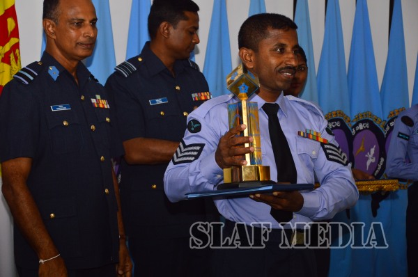 The Certificate
Awarding Ceremony of no. 62 Non Commissioned Officers’ Management Course