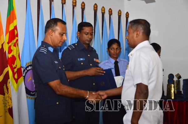 The Certificate
Awarding Ceremony of no. 62 Non Commissioned Officers’ Management Course