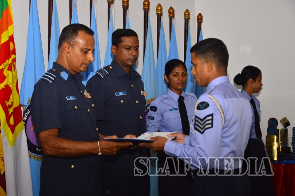 The Certificate
Awarding Ceremony of no. 62 Non Commissioned Officers’ Management Course