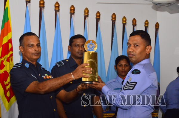 The Certificate Awarding Ceremony of no. 62 Non Commissioned
Officers’ Management Course
