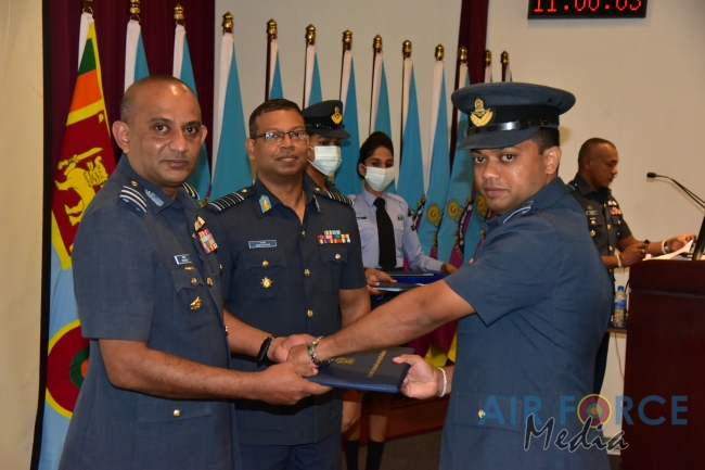 GRADUATION CEREMONY OF NO 65 JUNIOR COMMAND AND STAFF COURSE