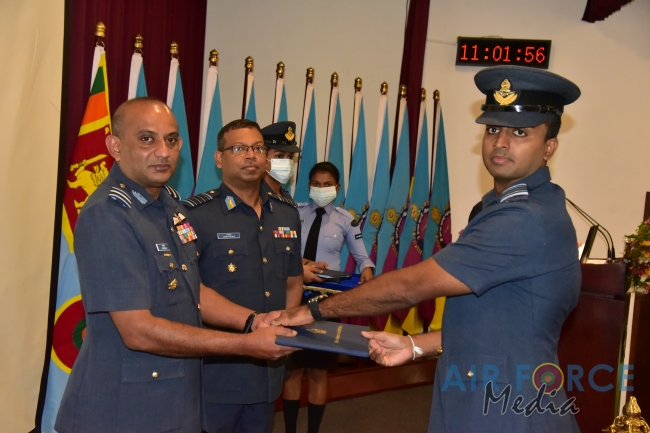 GRADUATION CEREMONY OF NO 65 JUNIOR COMMAND AND STAFF COURSE