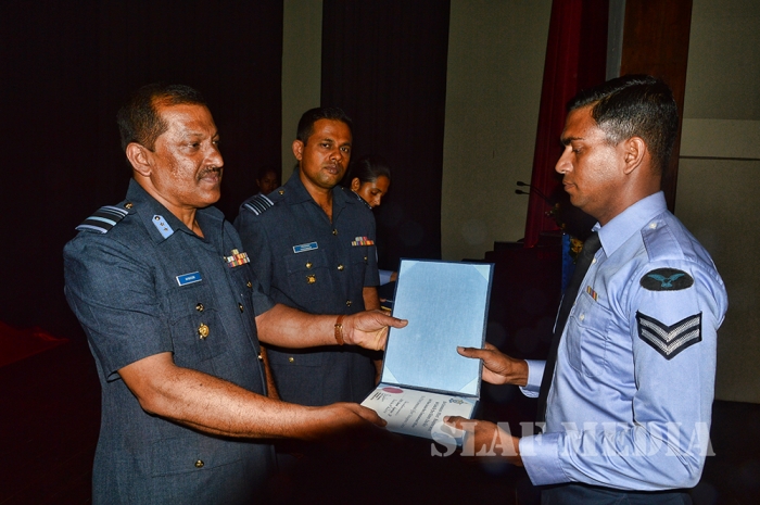 The Certificate Awarding Ceremony of the No. 65th NCOs’ management course