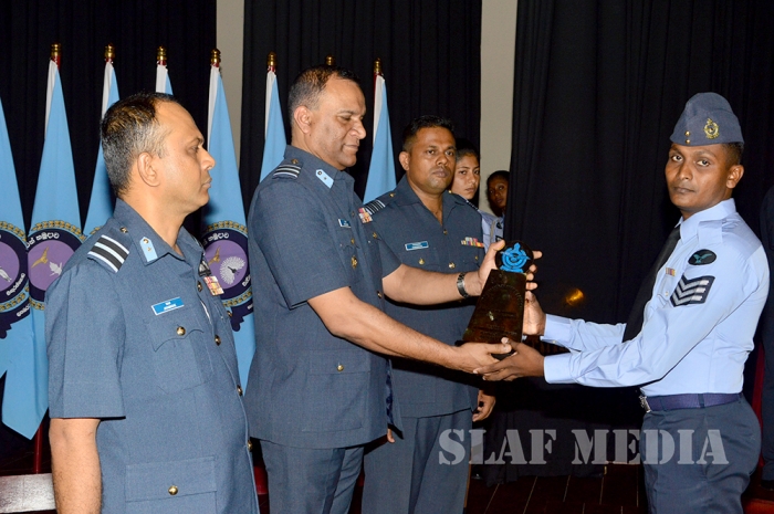 The Certificate Awarding Ceremony of the No. 67th Non Commissioned Officers’ Management Course