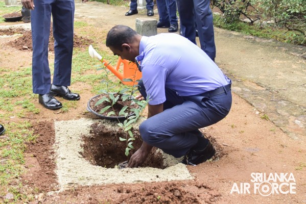 NO 06 RADAR SQUADRON AT SLAF ACADEMY CHINA BAY CELEBRATES 13TH
ANNIVERSARY