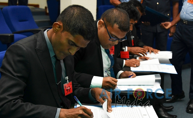 Newly Enlisted Student Officers Take Oaths