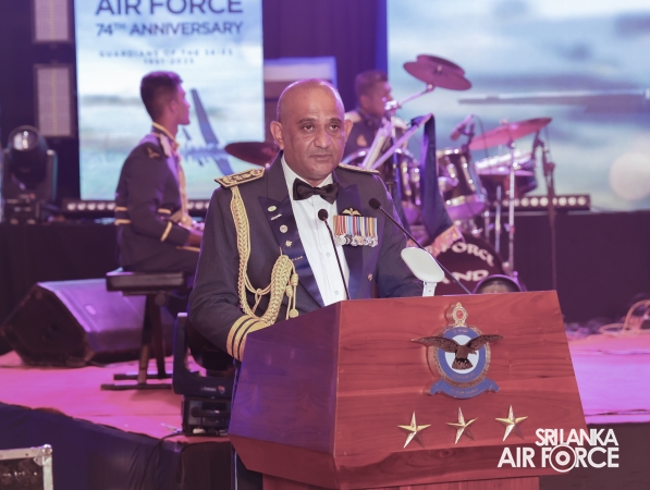 SLAF CELEBRATES THE GLORY OF A GENERATION OF SUCCESS