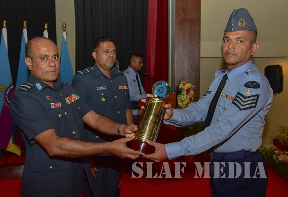 Certificate Awarding Ceremony of No. 05 English and No. 76 Sinhala Mediums NCOs’ Management Courses