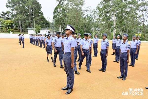 THE COMMISSIONING OF THE NO 77 DIRECT ENTRY STUDENTS
OFFICERS COURSE
