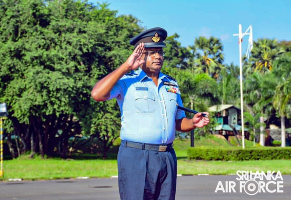 CHANGE OF
COMMAND AT NO. 7 HELICOPTER SQUADRON, SLAF BASE HINGURAKGODA