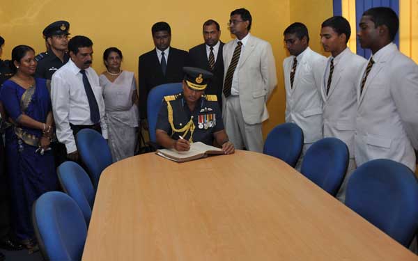 Air_Marshal_Harsha_Abeywickrama_at_Royal_College