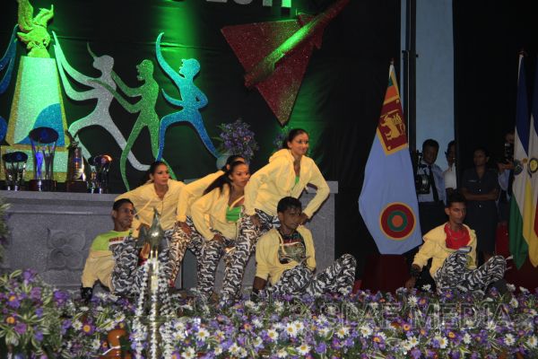 2011 වසරේ විශිෂ්ඨතම ගුවන් භටයින් වෙනුවෙන් සම්මාන ප්රධානය කිරීම