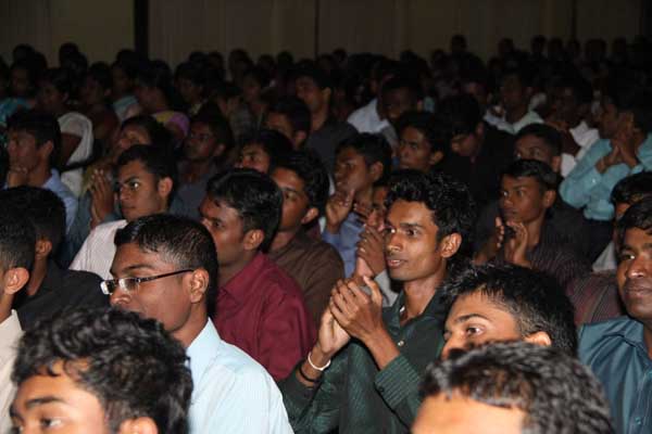 பல்கலைக்கழக மாணவர்களுக்கான தலைமைத்துவ பயிற்ச்சி.