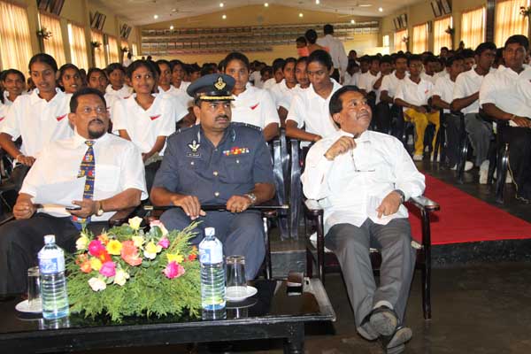 பல்கலைக்கழக மாணவர்களுக்கான தலைமைத்துவ பயிற்ச்சி.