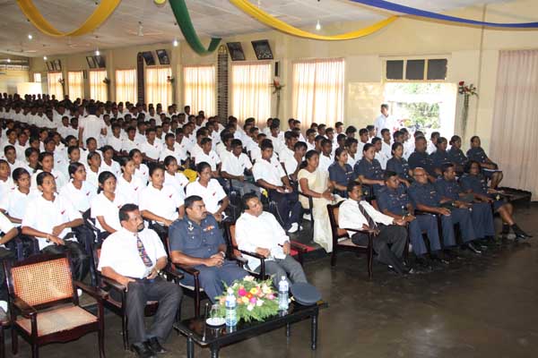பல்கலைக்கழக மாணவர்களுக்கான தலைமைத்துவ பயிற்ச்சி.