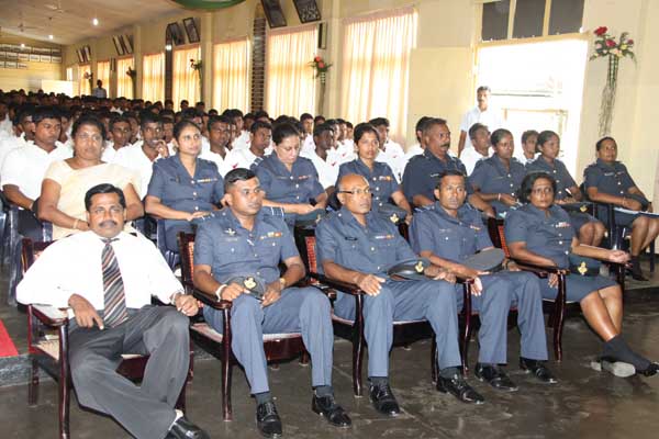 பல்கலைக்கழக மாணவர்களுக்கான தலைமைத்துவ பயிற்ச்சி.