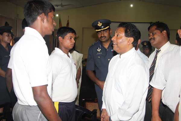பல்கலைக்கழக மாணவர்களுக்கான தலைமைத்துவ பயிற்ச்சி.