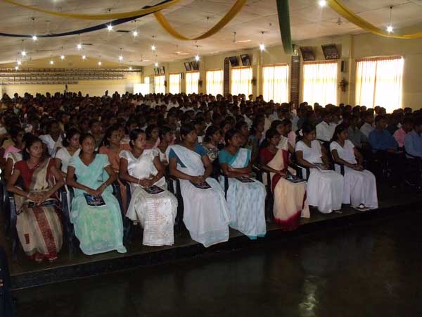 பல்கலைக்கழக மாணவர்களுக்கான தலைமைத்துவ பயிற்ச்சி.
