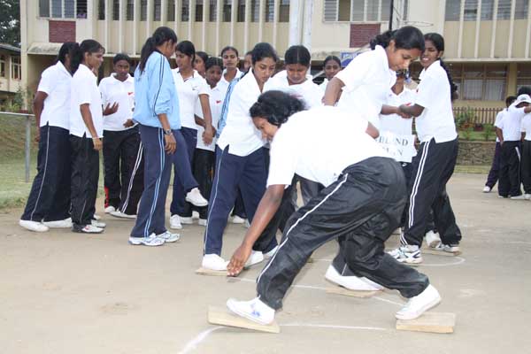 பல்கலைக்கழக மாணவர்களுக்கான தலைமைத்துவ பயிற்ச்சி.