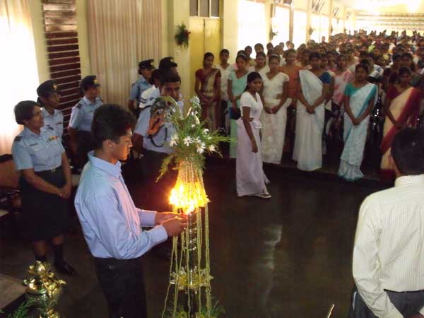 பல்கலைக்கழக மாணவர்களுக்கான தலைமைத்துவ பயிற்ச்சி.