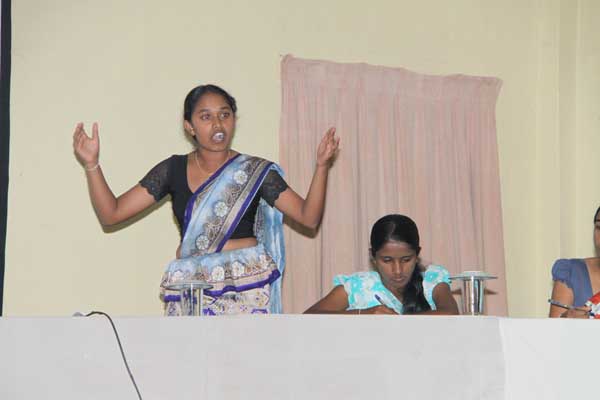 பல்கலைக்கழக மாணவர்களுக்கான தலைமைத்துவ பயிற்ச்சி.