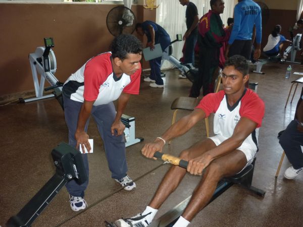 ගෘහස්ථ ඔරු පැදීමේ තරඟාවලිය - 2011