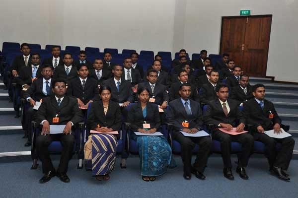 ශ්රී ලංකා ගුවන් හමුදාවට තවත් නිළධාරීන් රැසක් එක් වෙයි