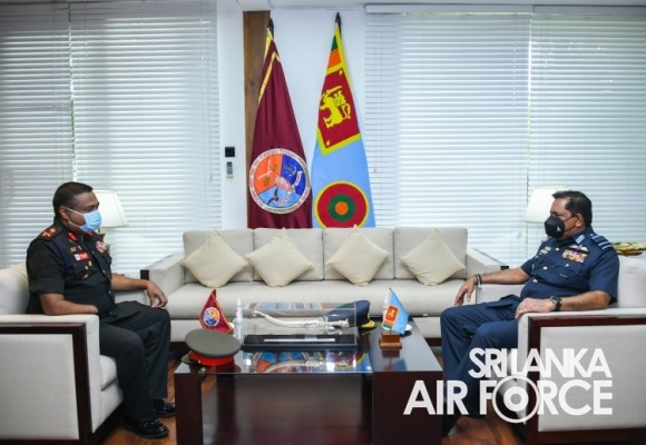 COMMANDER OF THE AIR FORCE ADDRESSES THE DSCSC
