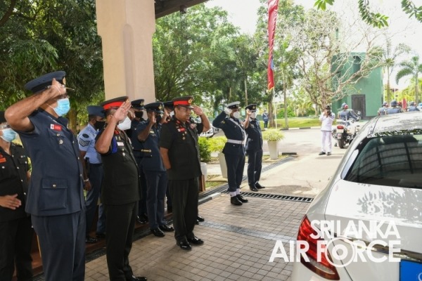 COMMANDER OF THE AIR FORCE ADDRESSES THE DSCSC