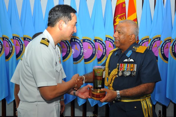 Admiral Katsutoshi Kawano Visits SLAF Headquarters