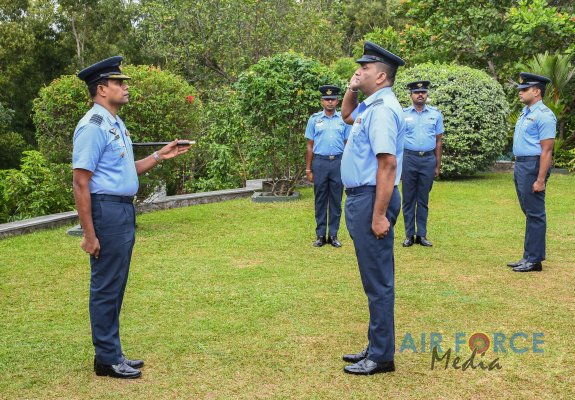 CHANGE OF COMMAND AT NO 01 AIR DEFENCE RADAR SQUADRON AT KATUNAYAKE