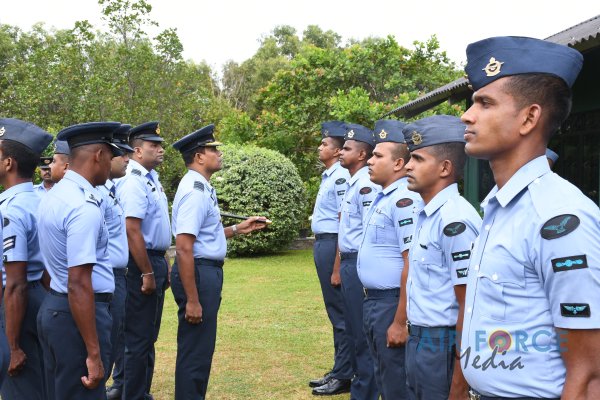 CHANGE OF COMMAND AT NO 01 AIR DEFENCE RADAR SQUADRON AT KATUNAYAKE