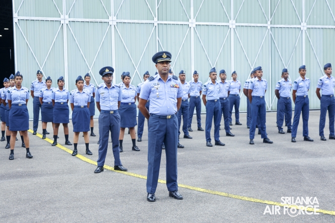 CHANGE OF COMMAND Aircraft Engineering Wing