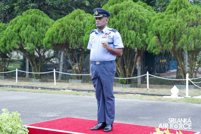 CHANGE OF COMMAND Aircraft Engineering Wing